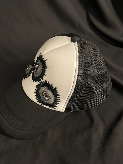 oculux "crosshair" trucker hat